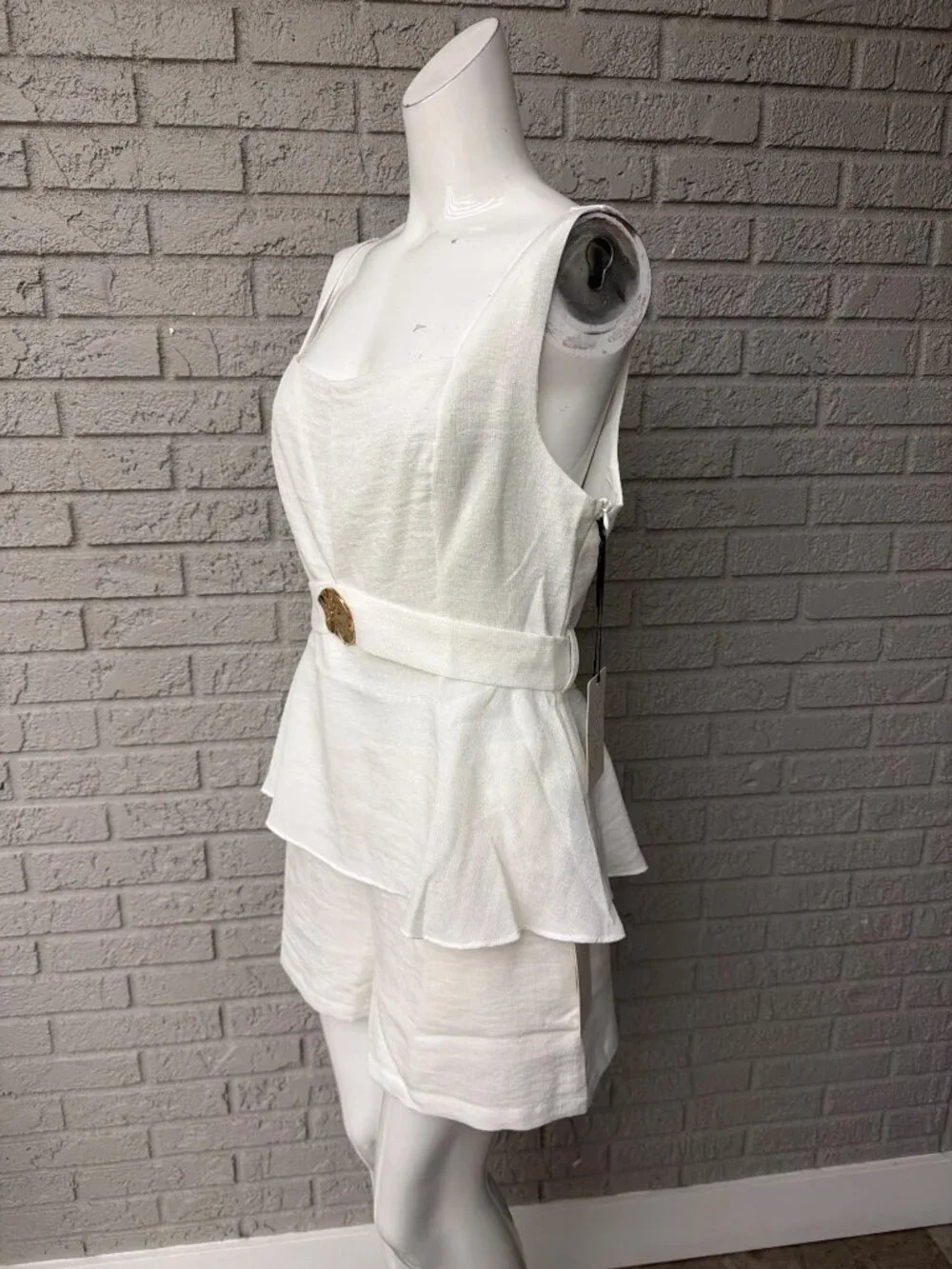 Milk & Honey White 2PCS Short Pant / Peplum Top Set Size L